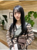 姫カットブルーブラック黒髪ロングシティガール
