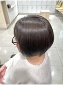 30代40代50代耳かけショートボブショート白髪ぼかし