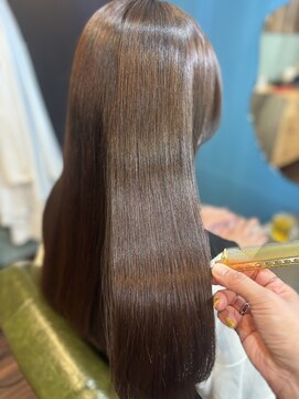 ハチ(.hachi) 艶 ロング