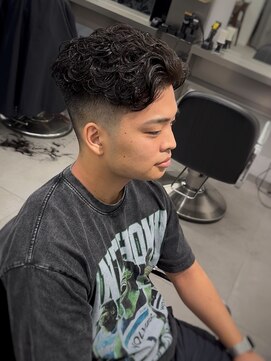 グルーマーズトウキョウ(GROOMER/S TOKYO) ブルーブラックスパイキーショートフェザーパーマサーフカール