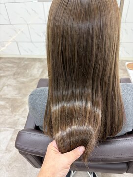 エム(M) うるツヤアッシュ