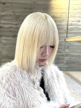 ヲタク(wotaku.) ホワイトブロンド抜きっぱなしブロンドブリーチリタッチミニボブ