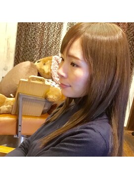 カーザ(CASA) 赤味が出やすい方もイルミナカラーで自然なヌードベージュ♪