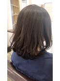 ナチュラルミディアムレイヤースタイル