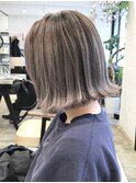 切りっぱなし/ボブ/グレージュ/ベージュ/ハイライト/外ハネ