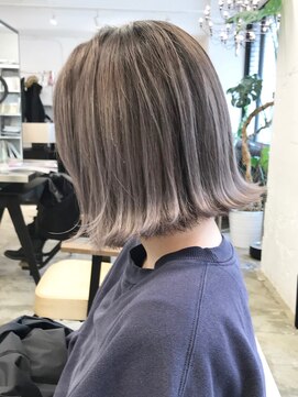 ディーカヘアーセンダイ(Di KA HAIR sendai) 切りっぱなし/ボブ/グレージュ/ベージュ/ハイライト/外ハネ