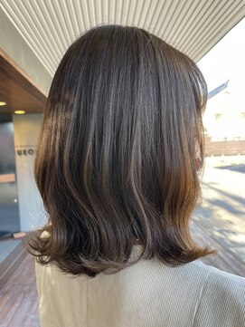 キュオンシア(CUEON. ciea) 切りっぱなしロブ×くすみカラー