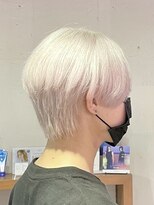 ピチカート(pizzicato)&nbsp;メンズホワイトカラー/センターパート/ホワイトグレージュ