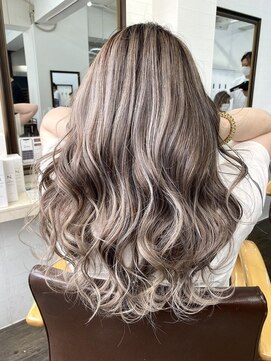 ユートピア(U topia) バレイヤージュ/ホワイトアッシュ/シルバーカラー