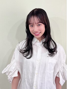 ニナユー(NiNaU) ナチュラルロング