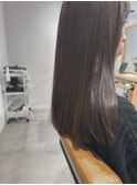 グレージュ/ストレートヘア/暗髪/大人ロング