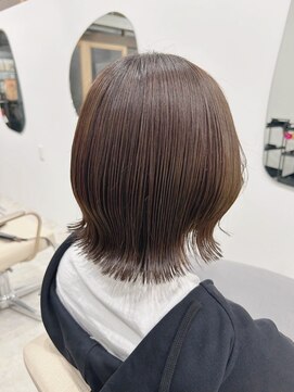 ビルド(build) ハッシュカットフルバング 似合わせカットレッドブラウン