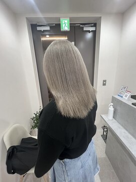 ユウル 横浜(juhl.) グレージュカラー/ケアブリーチ/ブリーチ/ハイトーンカラー