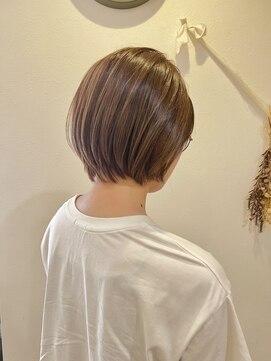 ルヴェール(Le Vert) ミルクティーベージュ×ショート