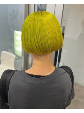 ジーナ オモテサンドウ(XENA) ブリーチ×ハイトーン×ライムイエロー(表参道)