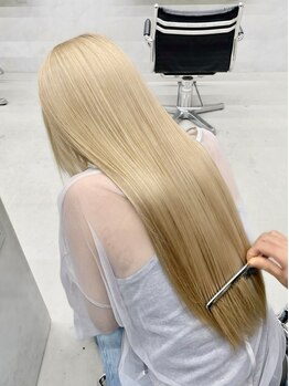 ケア×デザインを妥協したくないあなたへ。蓄積されたカラーダメージも艶髪にに導きあなた好みの仕上がりに