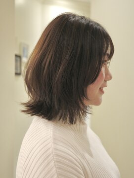 ビュートリアム265(BEAUTRIUM 265) ◆ミディアムレイヤーカット/顔周りレイヤー/くびれヘア/ウルフ