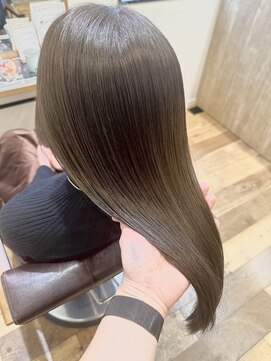 冬のツヤ髪に！上品オリーブグレージュ