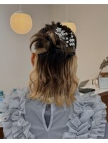 アン(awn)&nbsp;【カチモリハーフアップ）