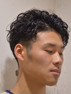ロムサンク(L'HOMME CINQ) カーリーパーマ×ショートカット