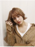 ブロンドとショート