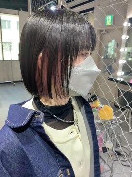 キッススワン(KISS SWAN) 【インナーピンク×ぱつっとボブ】札幌美容室