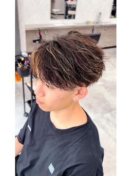 オム ブランシェ(HOMME BLANCHE’) 【Ryo】フェザーパーマコンマバング＆ハイライト