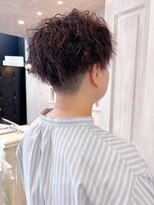 キャアリー(Caary)&nbsp;福山市美容室Caaryハイライトピンクカラー刈り上げショート