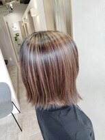 ネーヴェ(neve)&nbsp;抜け感ハイライトミニボブ