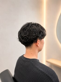 ベック(BECK)の写真/お洒落を楽しみたいメンズ必見！ツイストスパイラル、ハイライト、フェードカットもお任せください！