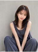 顔周り レイヤーオリーブグレージュハンサムショート 前髪なし