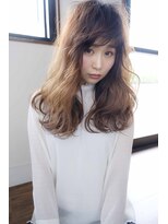 ヘアデザイン ソラ(Sola)&nbsp;コットンハニーベージュカラー×ふんわりウェーブロングへア