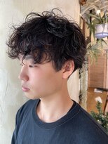 くせ毛風ラフニュアンスパーマ　ツーブロマッシュ