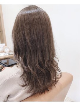 リール ヘアー 箱崎店(rire hair) ペールグレージュ