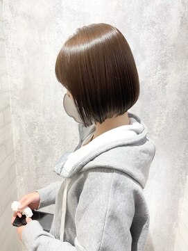 ジーナ 船橋(Zina) オトナ女子ツヤ髪アッシュカラーふんわりミディシースルーバング