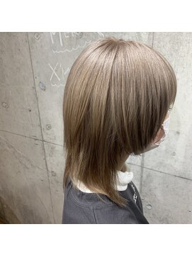 ソイル(soil) ハイトーンベージュ