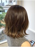 切りっぱなしボブ×ハイライト　グレージュ