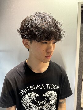 ゼスト リル 新宿(ZEST lill) 塩澤太一 シャドウパーマ くせ毛風 韓国風 テテ風パーマ 新宿