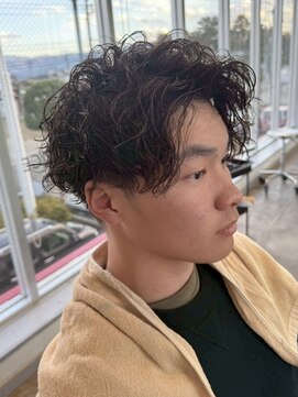 アトリーチェ 昭和店(ATTRICE) 甲府昭和町波巻きスパイラルパーマツイストパーマセンターパート