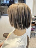 ハイトーン×ダークの立体感ボブ