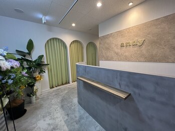 アンディ(andy)の写真/髪質改善に特化した完全個室のマンツーマンサロン"andy"。髪のお悩みに寄り添い、あなた史上最高の艶髪へ*