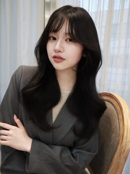 レウィン オモテサンドウ(Lewin-omotesando-)の写真/今っぽいは韓国っぽい。顔周り・くびれ・前髪で印象チェンジ!韓国ヘアをベースに自分に合うバランスを提案