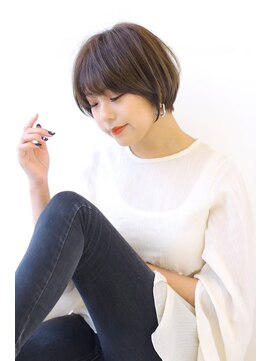 オーロ 塚口店(ORO) くびれショートボブ暗めカラー