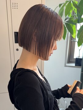 ラフ 新宿(Laff) 切りっぱなしボブ　縮毛矯正　髪質改善　アッシュカラー