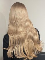 ベレーザ 渋谷(BELEZA)&nbsp;17063ゆるふわミディアムレイヤーホワイトブロンドミルクティー