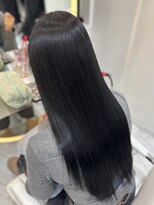 アイユー(ii+U)&nbsp;地毛風カラー　ブルーブラック　韓国風ヘア　レイヤーカット