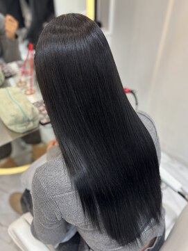 アイユー(ii+U) 地毛風カラー　ブルーブラック　韓国風ヘア　レイヤーカット