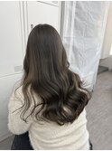 オリーブグレージュ
