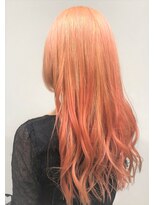 コマ(coma)&nbsp;【coma中野】サーモンピンク派手髪ロング