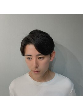 ハク(haku.) ナチュラル　センターパート